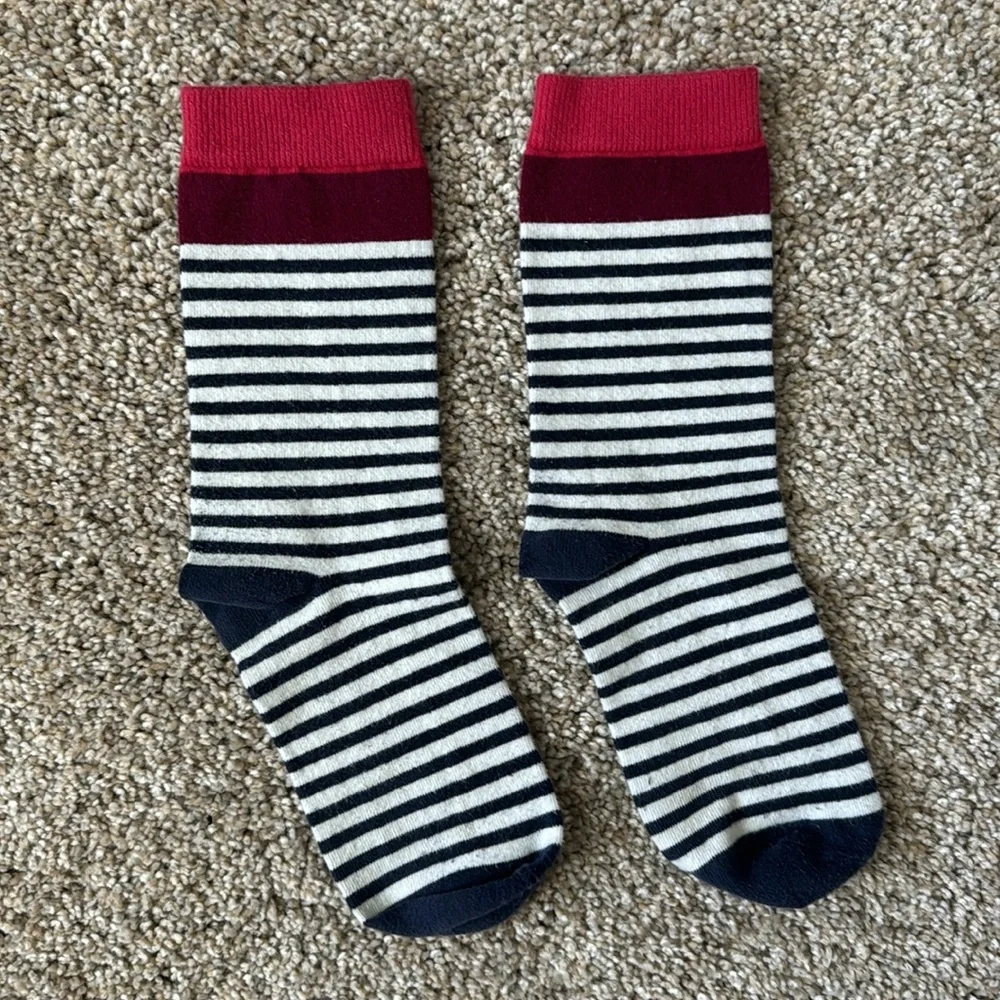 Patterned Crew Socks (5) - Picture 7 of 12
